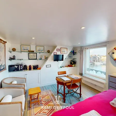 Racing The Wind Honfleur